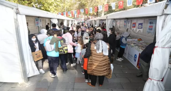 Eyüpsultan Çocuk Kitapları Fuarı başladı

