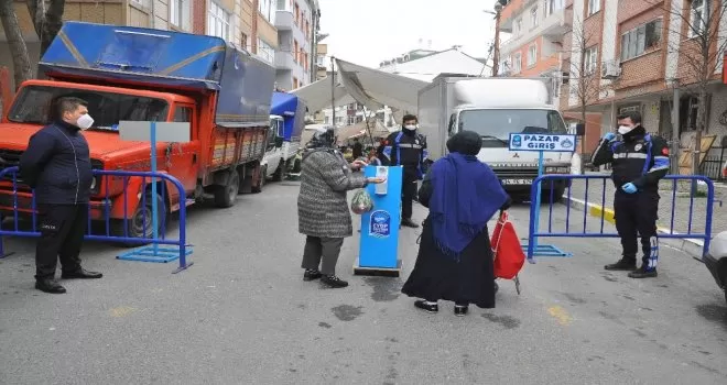 Eyüpsultan’da pazarlarda giriş çıkış noktaları oluşturuldu
