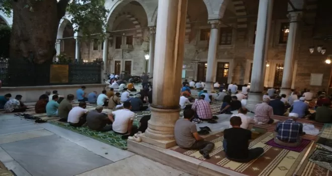 Eyüpsultan’da şehitler için kurban kesildi
