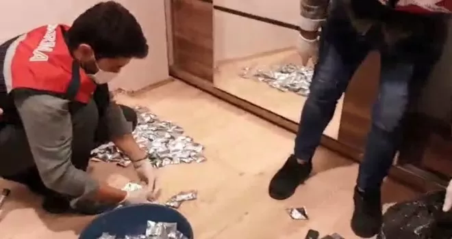Eyüpsultan’da uyuşturucu operasyonu: 2 kişi yakalandı
