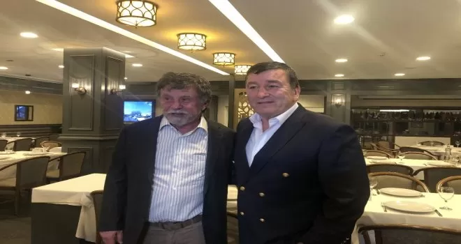 Faruk Eczacıbaşı: “Hande’nin sakatlığının üstesinden birlikte geleceğiz“
