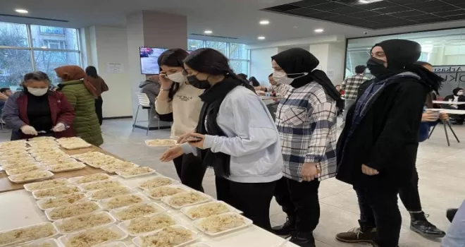 Fatih Belediyesi’nden öğrencilere tavuklu pilav sürprizi

