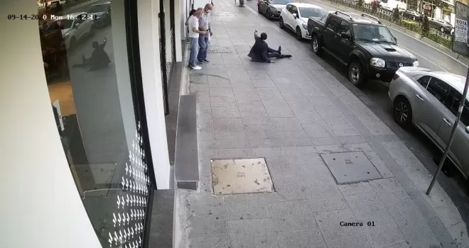 Fatih’te yaşanan silahlı saldırının görüntüleri ortaya çıktı
