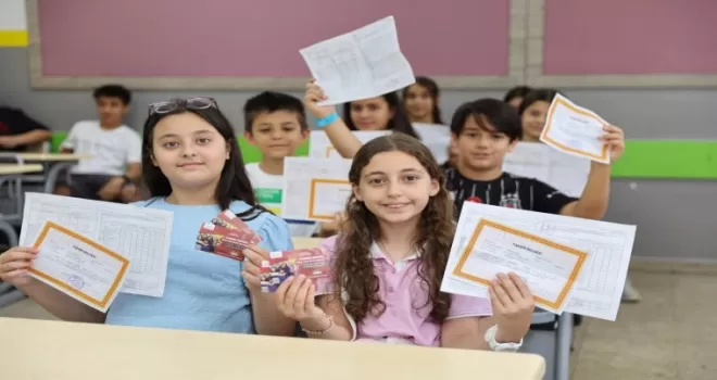 Fatma Şahin’den Gaziantepli çocuklara karne hediyesi