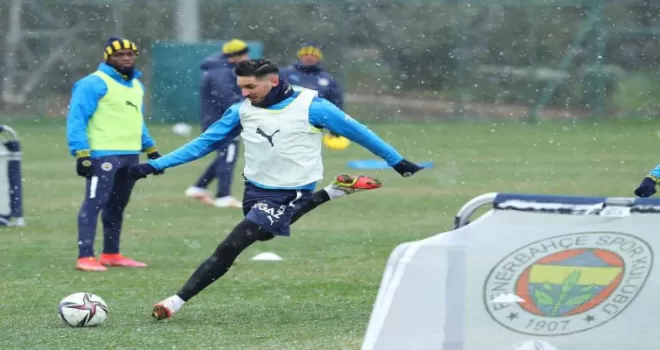 Fenerbahçe, Antalyaspor maçı hazırlıklarını sürdürdü
