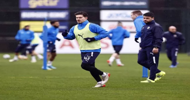 Fenerbahçe, Başakşehir maçı hazırlıklarını sürdürdü
