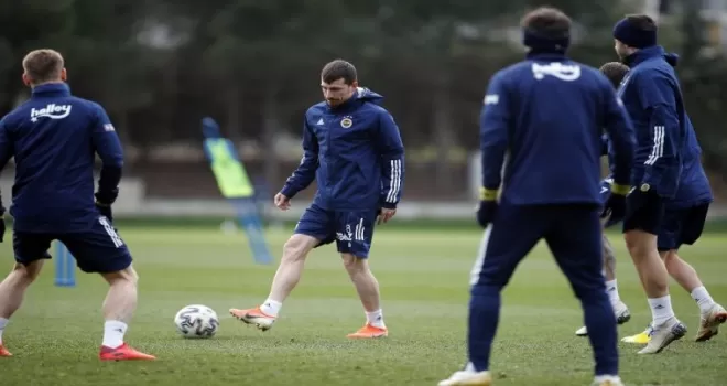 Fenerbahçe, Çaykur Rizespor maçı hazırlıklarını tamamladı
