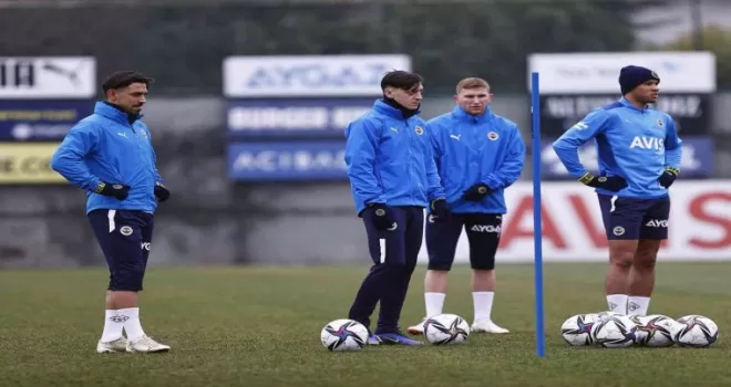 Fenerbahçe’de Adana Demirspor maçı hazırlıkları sürüyor
