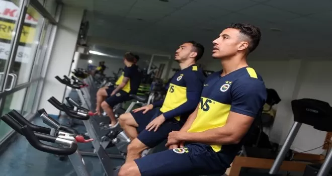 Fenerbahçe’de derbi hazırlıkları sürüyor
