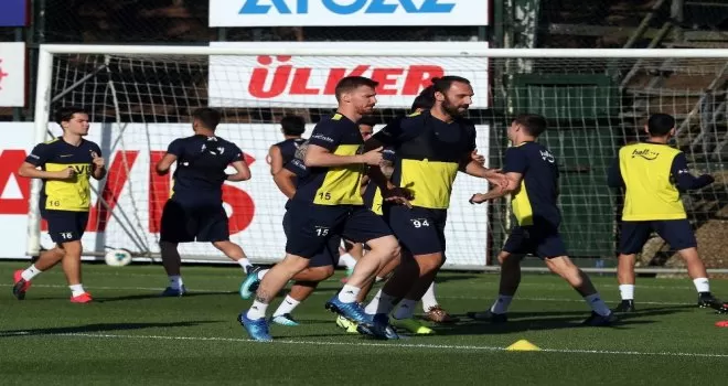 Fenerbahçe, derbi hazırlıklarını sürdürdü
