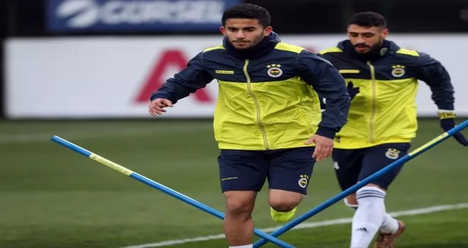 Fenerbahçe derbi için kampa girdi
