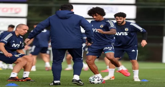 Fenerbahçe hazırlıklarını sürdürdü
