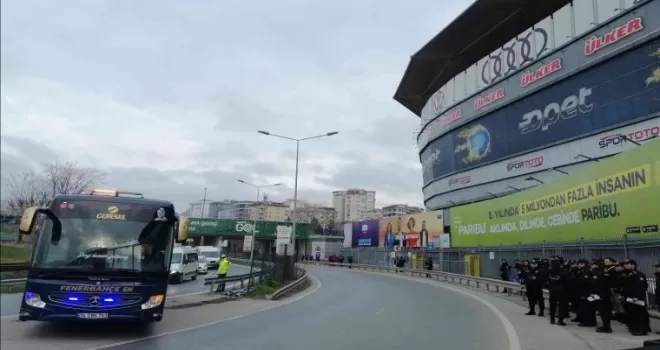 Fenerbahçe kafilesi stada geldi
