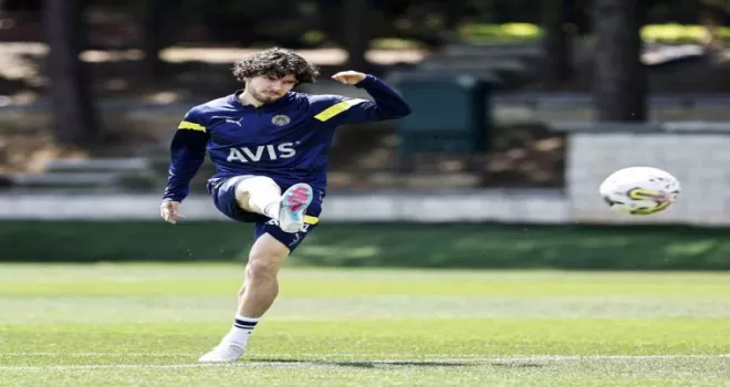 Fenerbahçe, Trabzonspor maçı hazırlıklarını sürdürdü
