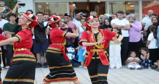 Festival coşkusu Bursa İnegöl’ün dört bir yanını sardı