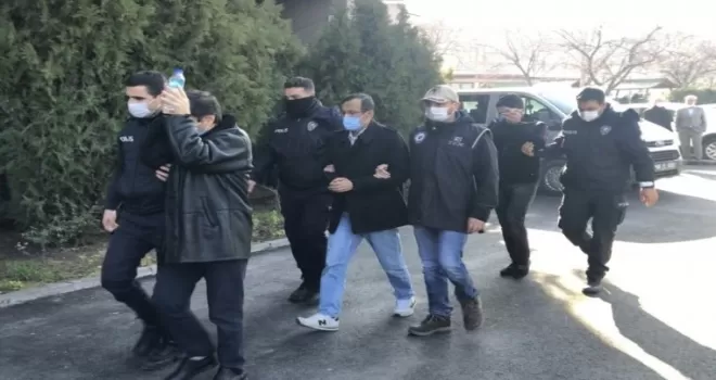 FETÖ’den gözaltına alınan generaller adliyeye getirildi
