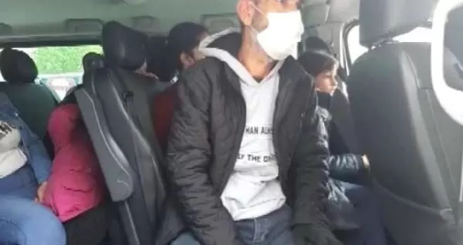 14 göçmen polis uygulamasına takıldı