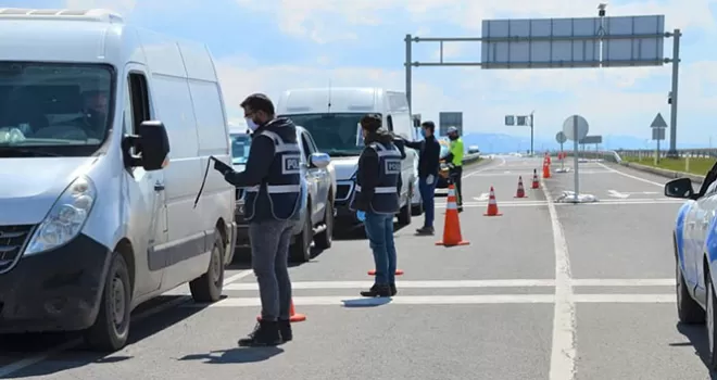 31 ile yönelik giriş/çıkış kısıtlaması pazartesi saat 00.00’a kadar uzatıldı