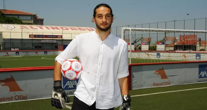 Trabzonspor'un yeni genç kalecisi yola çıktı! 