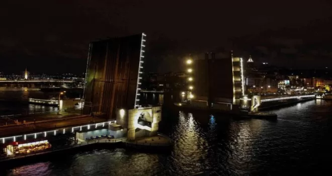 Galata Köprüsü deniz trafiğine açıldı
