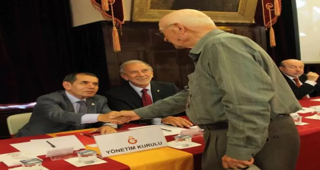 Galatasaray divan kurulu toplantısı başladı
