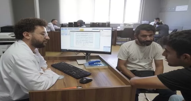 GASMEK, tercih döneminde öğrencilerin yanında
