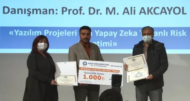 Gazi Üniversitesi, en başarılı doktora tezlerini ödüllendirdi
