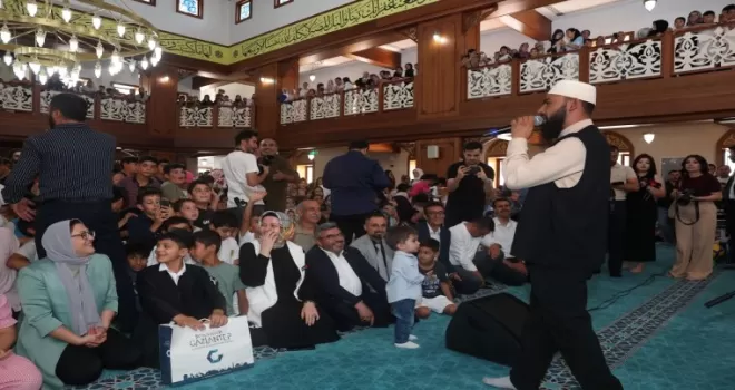 Gaziantep’te Celal Karatüre ilahileri çocuklarla söyledi