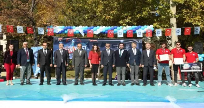 Gazili genç bilim insanları projelerini sergiledi
