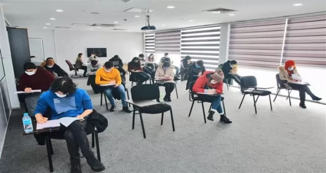Gaziosmanpaşa Belediyesi Gençlik Merkezi öğrencilerinden üniversite başarısı
