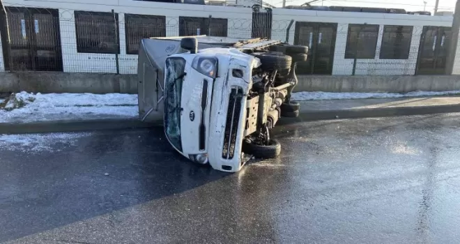 Gaziosmanpaşa’da araç takla attı: 1 yaralı
