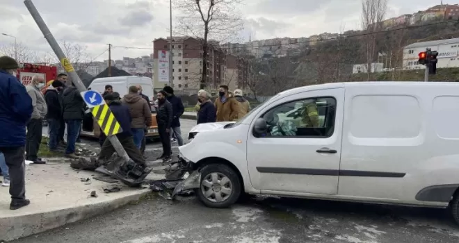 Gaziosmanpaşa’da kırmızı ışık ihlali; 3 yaralı
