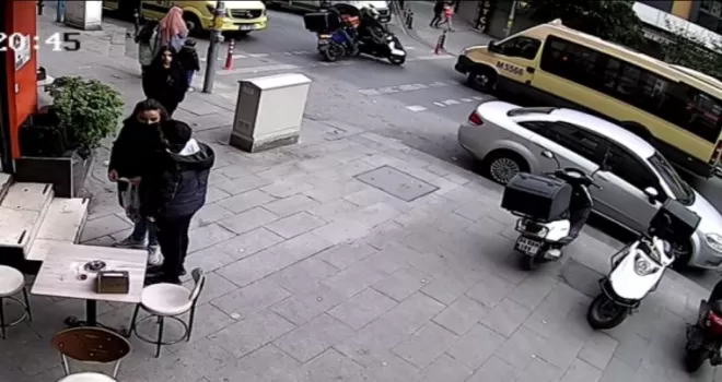 Gaziosmanpaşa’da motosikletli kuryeler çarpıştı
