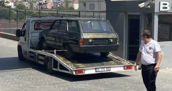 Gaziosmanpaşa’da yaşlı kadın çekicinin altında kaldı
