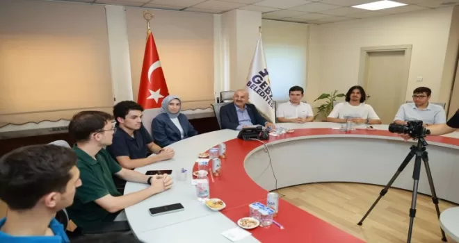 Gebze’de Başkan Büyükgöz YKS şampiyonlarını ağırladı