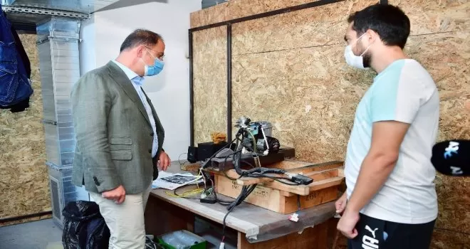 Geleceğin mühendislerine Beylikdüzü Belediyesi’nden destek
