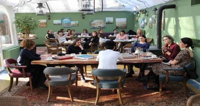 Genç kadın yazarlardan öykülü kutlama
