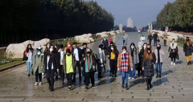 Gençler Çankaya’da kültür gezisinin keyfini çıkardı
