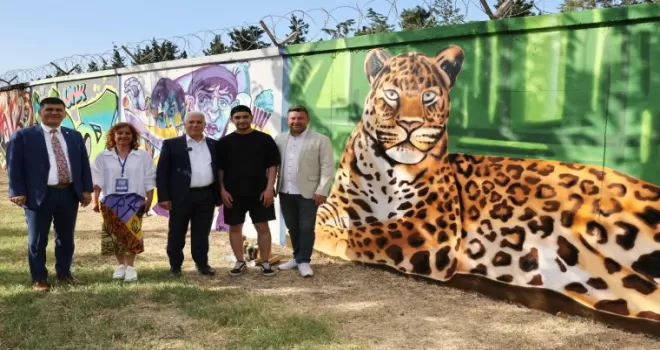 Gençler ’graffiti’leri ile Bursa’yı renklendirdi