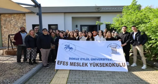 Gençler kariyerleri için Efes Tarlası Yaşam Köyü’nde buluştu