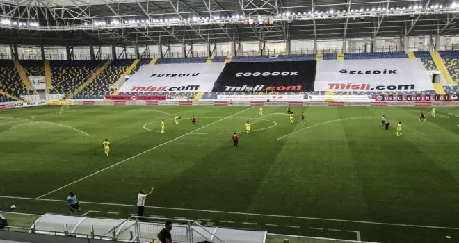 Gençlerbirliği-Fenerbahçe maçında ilginç an
