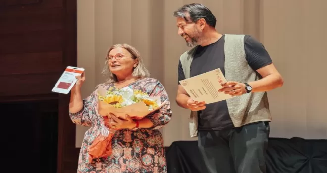 Gençlerin ortak hikâyesi İzmir’de sahneye taşındı