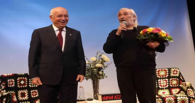 Gezen ailesi Yenimahallelileri kahkahaya boğdu
