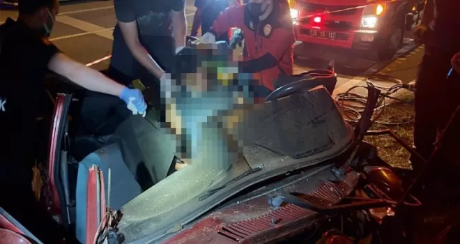Giresun’da araç yaya üstgeçidine çarptı: 1 ölü