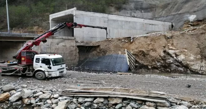 Giresun’da derede can pazarı
