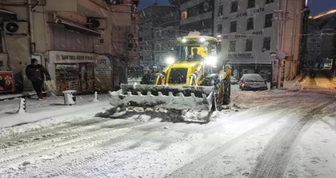 Giresun’da karla mücadele aralıksız sürdürülüyor
