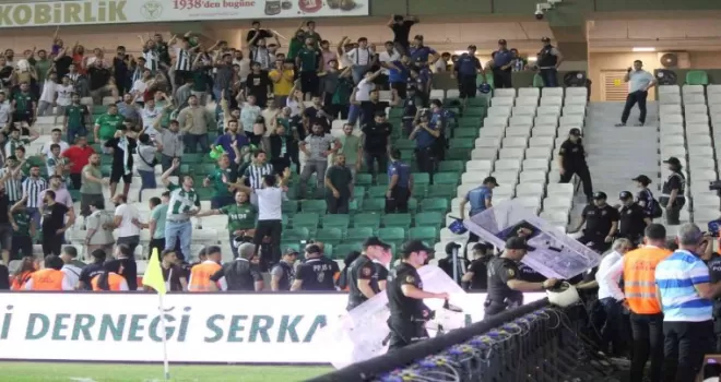 Giresun’da maç sonu çıkan olaylarda bazı taraftarlar yaralandı
