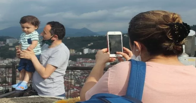 Giresun Kalesi’ne ziyaretçi akını
