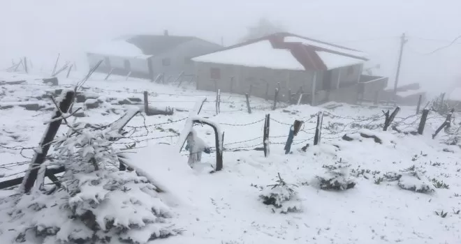 Yaylalara mayıs karı yağdı!