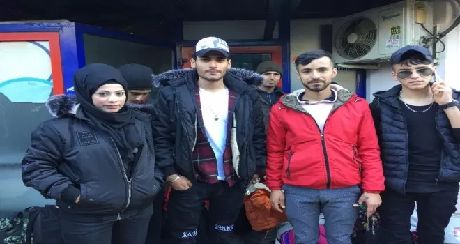 Göçmenlerin otogarda oluşturduğu “Avrupa” yoğunluğu sürüyor
